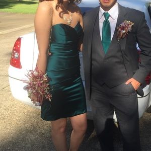 Emerald green prom dress